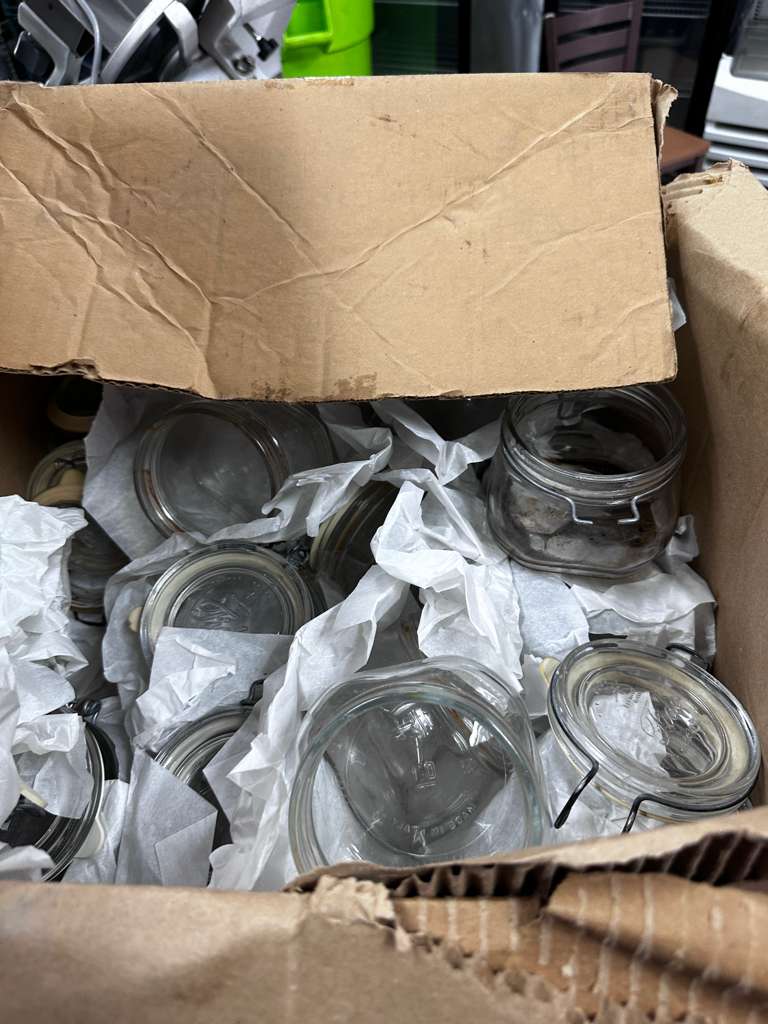 Pristine Condition – Bormioli Rocco Fido 1/2 Liter Glass Jar Set – Airtight Clamp Lid – Made in Italy – One Box – Ready for Use!