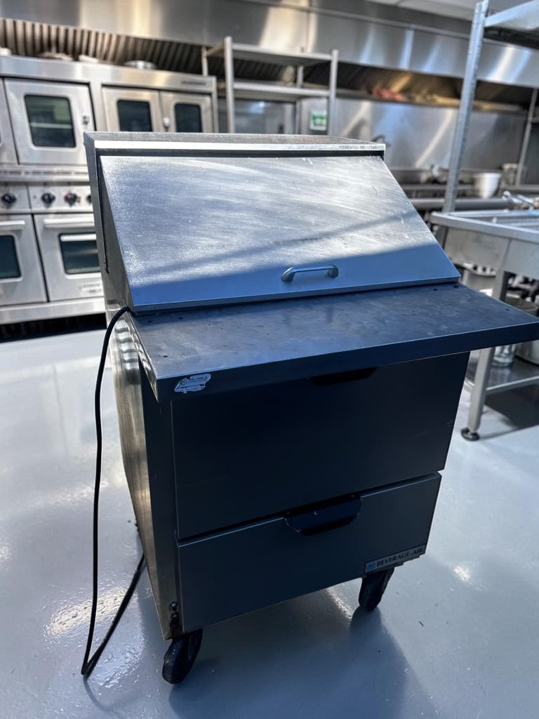 Optimal Condition – Beverage-Air SPED27HC-12M-B – 27" Mega Top Refrigerated Prep Unit with Drawers – 6.8 Cu. Ft. – 115V – R290 – UL / NSF Listed – Fully Tested & Operational!