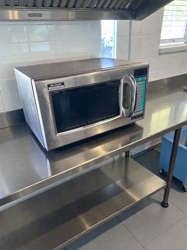 Premium Condition – Sharp R-21LV Commercial Microwave Oven – 1000W – Stainless Steel – Fully Tested & Operational!