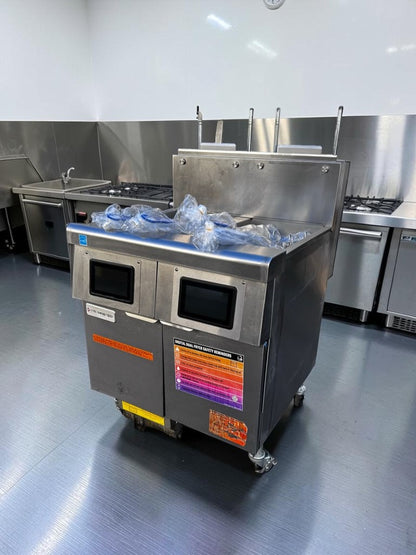 Prime Condition – Frymaster 2FQG30U FilterQuick – Dual Commercial Natural Gas Fryer Battery – Two 30-Lb. Frypots – SMART4U 3000 Controllers – Built-In Filtration – 140,000 BTU – Fully Tested & Operational!
