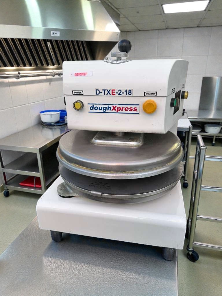 Excellent Condition – DoughXpress D-TXE-2-18W LV – Commercial Dough Press – 18" – 208-240V / 1Ph – Made in USA – Fully Tested & Operational!