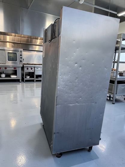 Excellent Condition – Traulsen G20010 – 52.13" Two-Section Commercial Reach-In Refrigerator – 46 Cu. Ft. – Two Solid Doors – 115V – Fully Tested & Operational!