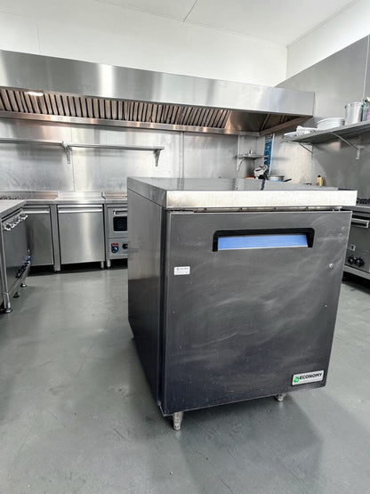 Well-Maintained Condition – Hoshizaki Economy Series EUR27A – 27″ One-Door Undercounter Refrigerator – 6.33 Cu. Ft. – Stainless Steel – 115V – Fully Tested & Operational!
