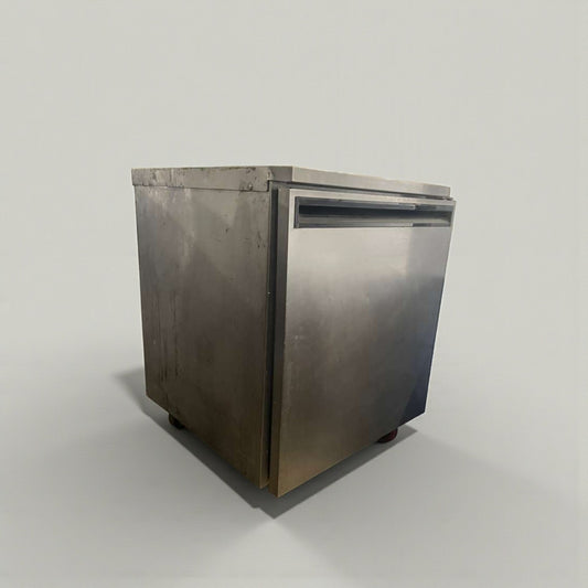 Immaculate Condition – Delfield Undercounter Commercial Refrigerator – 115V / Single Phase – Fully Tested & Working!