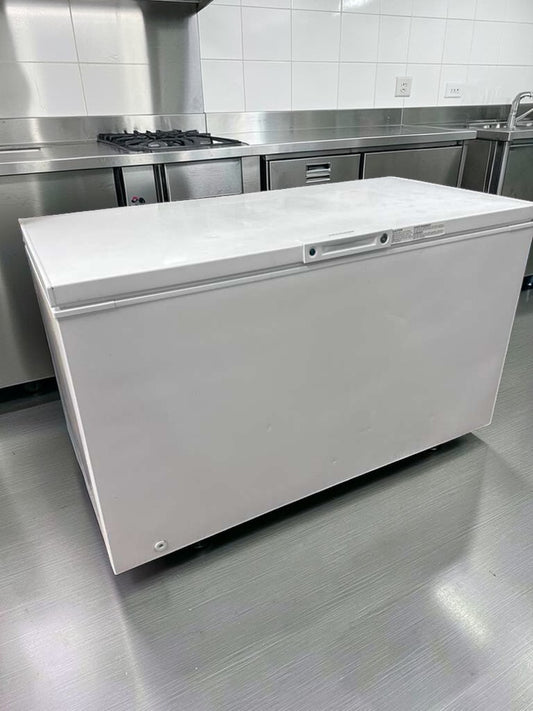 Excellent Condition – Electrolux FFCL1542AW – Commercial Chest Freezer – 115V – UL Listed – Fully Tested & Operational!
