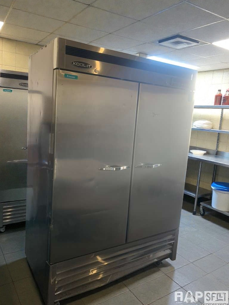 High-Grade Condition – Kool-It Commercial 2-Door Reach-In Refrigerator – 115V – Fully Tested & Working!