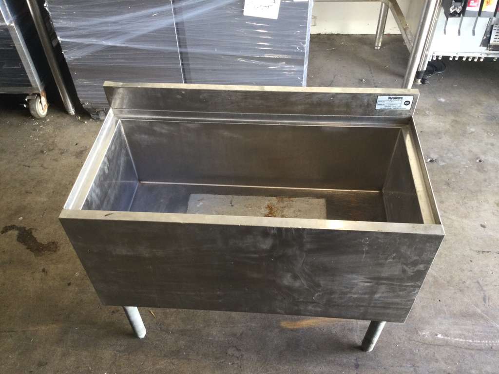 High-Grade Condition – Krowne 18-36-7 – Commercial Stainless Steel Ice Bin – NSF – Fully Inspected & Ready for Use!