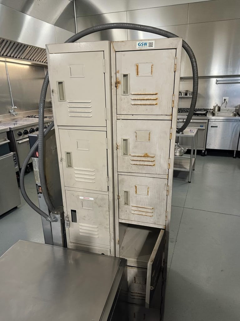 High-Quality Condition – Quantity 2 Commercial 3-Tier Steel Storage Lockers – 6 Total Compartments – Ventilated Lockable Doors – Heavy-Duty Freestanding Design – Fully Functional!