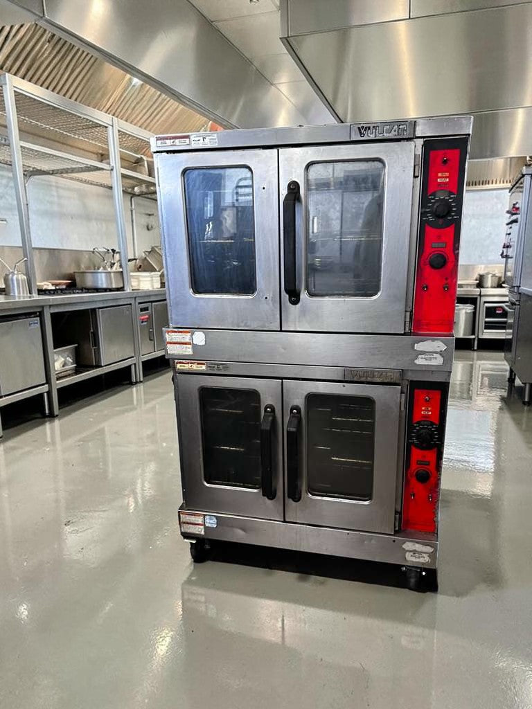 Exceptional Condition – Vulcan VC55GD – Double Stack Natural Gas Convection Oven – Heavy-Duty Commercial Oven w/ Casters – Fully Tested & Operational!