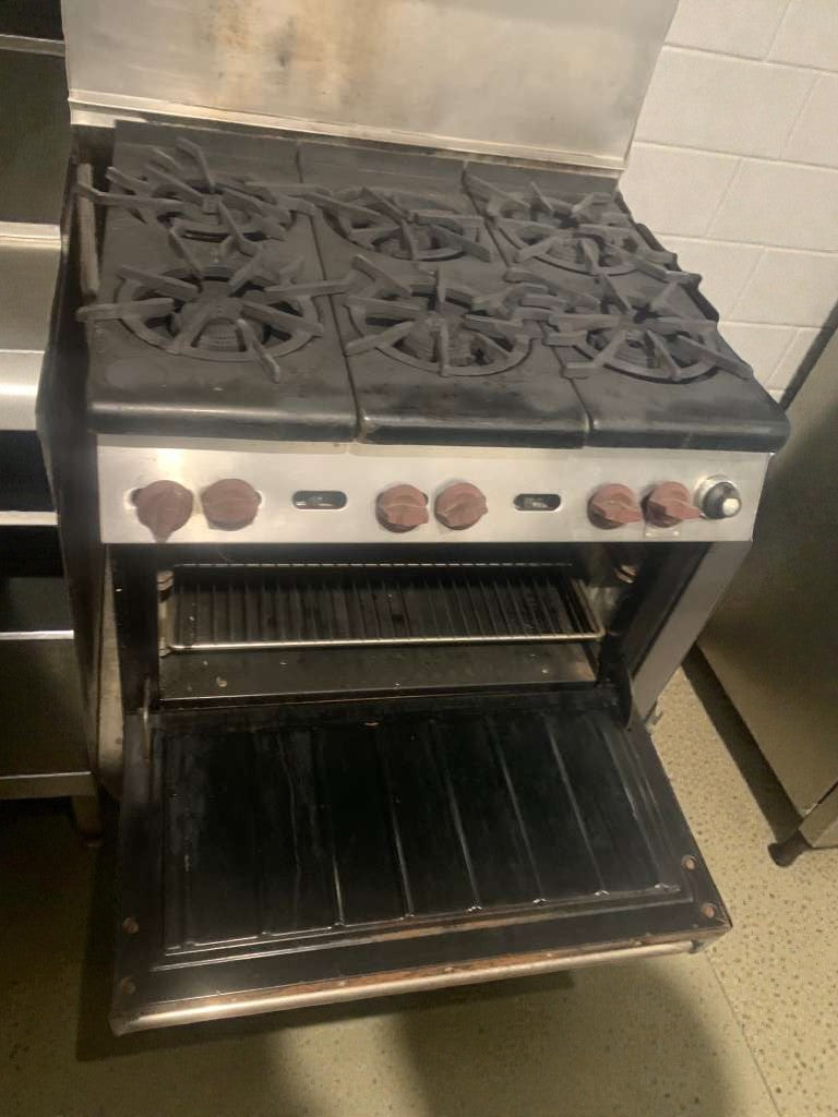 Refined Condition – Commercial 6-Burner Gas Range w/ Oven – Fully Tested & Working