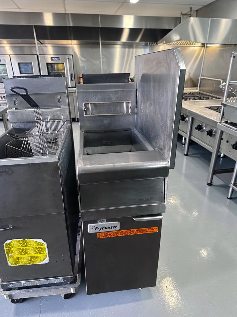 Prime Condition – Frymaster PMJ145SC – 16″ Natural-Gas Floor Fryer – 40–50 lb Oil Capacity – 104,300 BTU – Fully Tested & Operational!