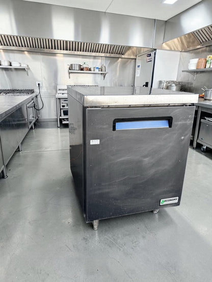 Well-Maintained Condition – Hoshizaki Economy Series EUR27A – 27″ One-Door Undercounter Refrigerator – 6.33 Cu. Ft. – Stainless Steel – 115V – Fully Tested & Operational!