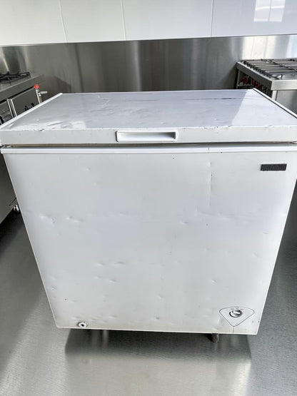 Well-Maintained Condition – Vissani MDCF7WH – 7.0 Cu. Ft. Manual Defrost Chest Freezer – White – UL Listed - Fully Tested & Operational!