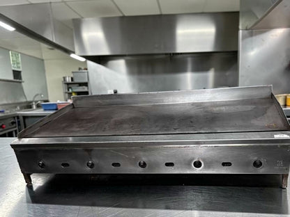 Exceptional Condition – Jade Range 60” Thermostatic Gas Griddle – Heavy-Duty Commercial Flat Top – Natural Gas – Fully Tested & Operational!
