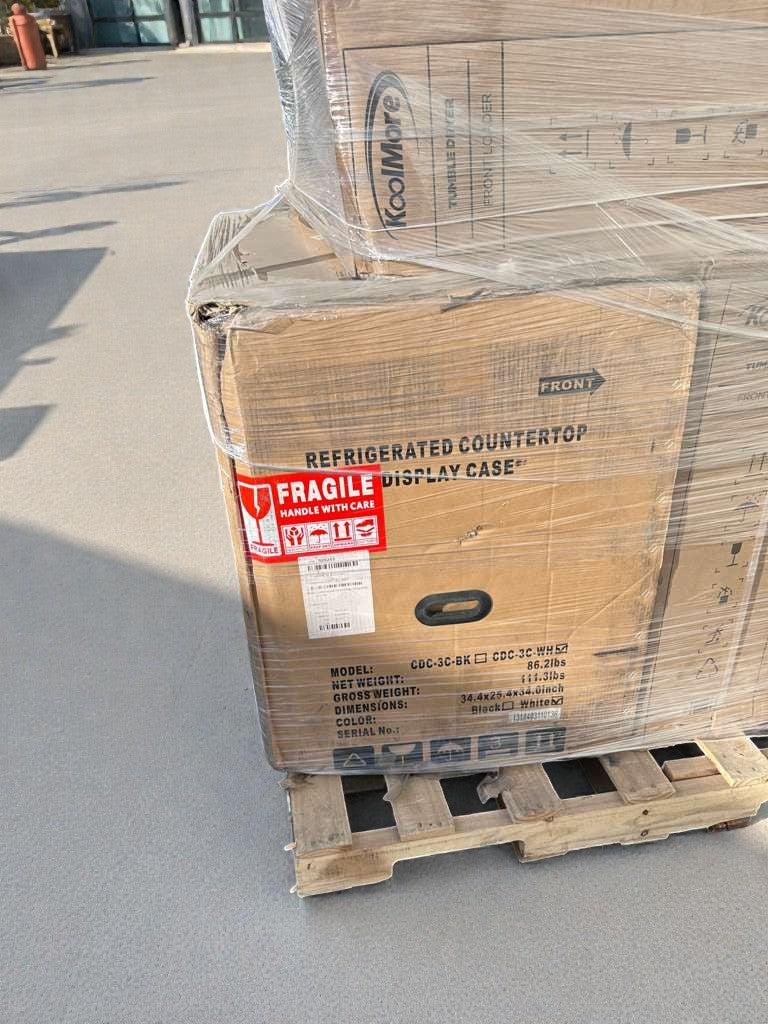 Brand -New Condition – KoolMore Refrigerated Countertop Display Case (Scratch & Dent)