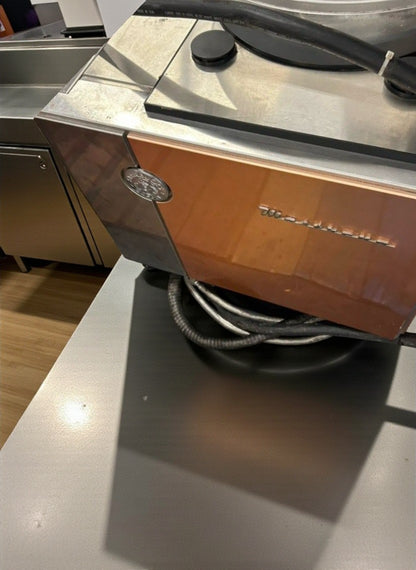 Top-Tier Condition – La Marzocco La Mastrena Commercial Espresso Machine – Fully Tested & Working!
