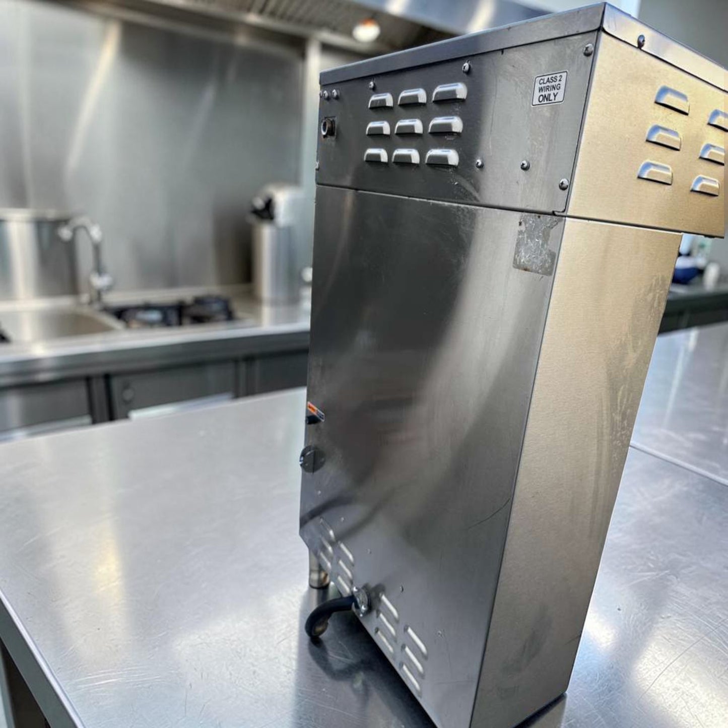 Outstanding Condition – Curtis G4TP2T10A3100 G4 ThermoPro Twin Coffee Brewer – Stainless Steel – 220V – Fully Tested & Operational!