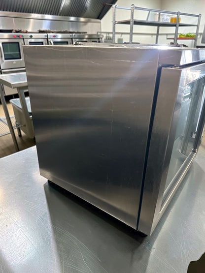 First-Class Condition – Moffat E31D4 Turbofan® – Half-Size Countertop Electric Convection Oven – 4-Pan Capacity – 208V / 1 Phase – 2.9 kW – Fully Tested & Operational!