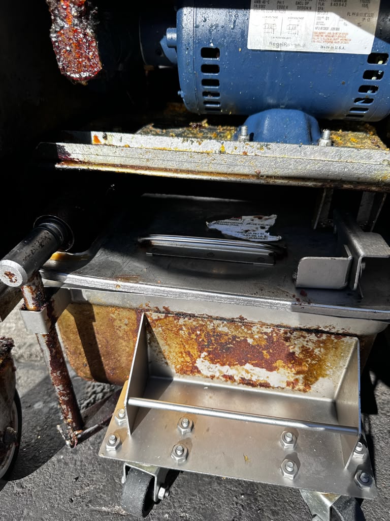 Exceptional Condition – Henny Penny EEG242.0_NAT – Evolution Elite® 2-Well Gas Open Fryer – 60 lb Total Capacity – ENERGY STAR® - Fully Tested & Operational!