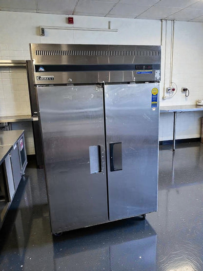 Top-Tier Condition – Everest ESF2 – Commercial Reach-In Freezer – 2 Section – 48 Cu. Ft. – NSF / ETL Listed – Fully Tested & Operational!