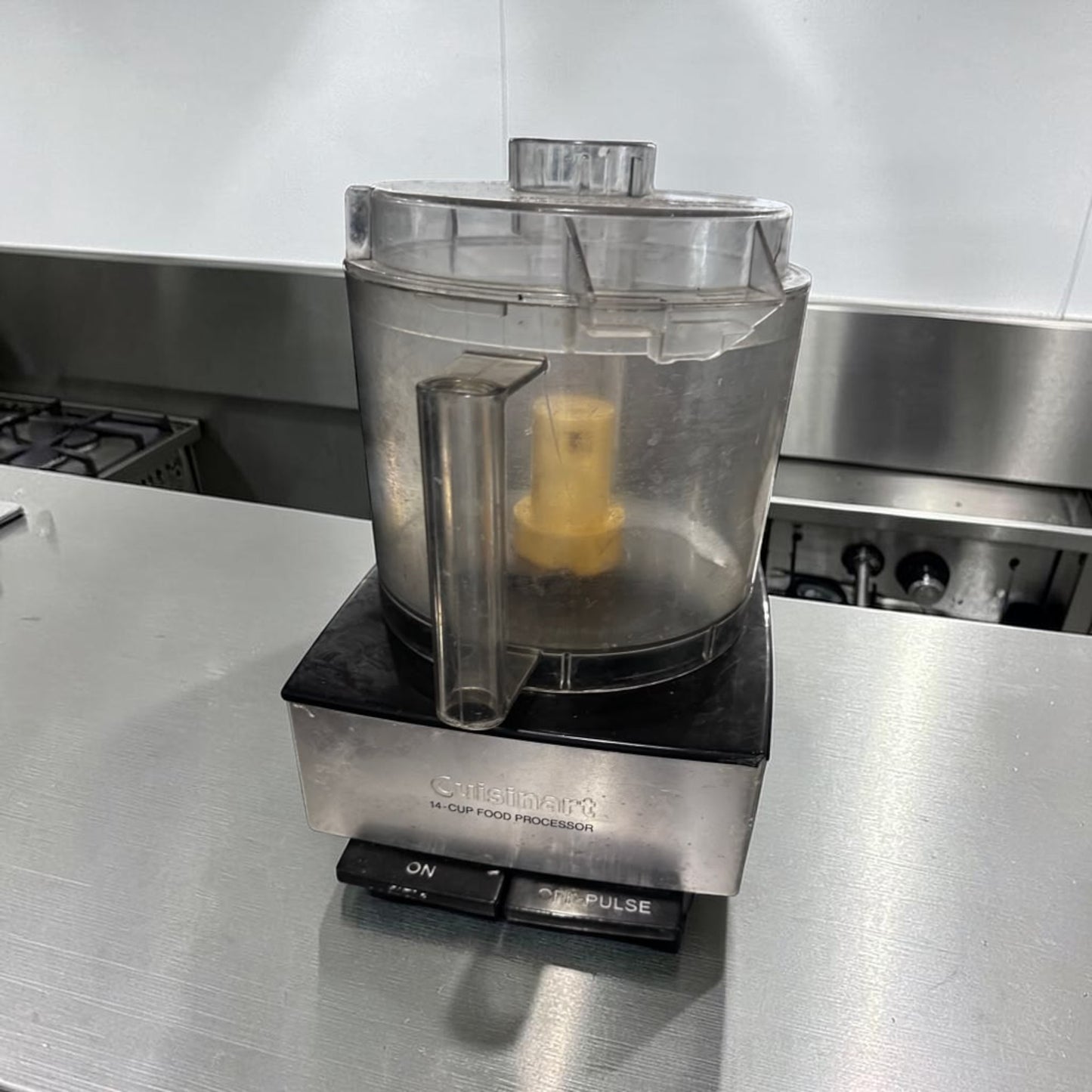 Optimal Condition – Cuisinart DFP-14 Series – 14-Cup Food Processor – 720W Motor – On / Off-Pulse Controls – Fully Tested & Operational!