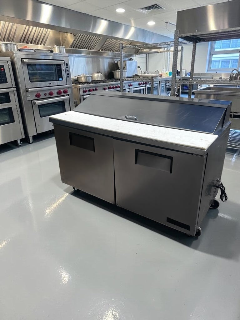 Well-Maintained Condition – True TSSU-60-16 – 60″ Two-Door Refrigerated Sandwich & Salad Prep Table – 16-Pan Capacity – 115V – Fully Tested & Operational!