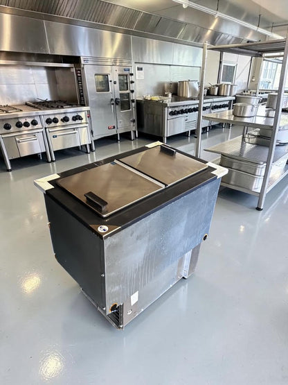 Pristine Condition – Delfield N225P – 6-Gallon Drop-In Ice Cream Dipping Freezer – Dual Stainless Steel Folding Lids – Self-Contained Refrigeration – 115V – NSF & UL Listed – New!