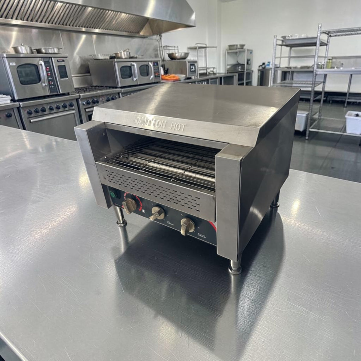 Dependable Condition – Avantco T140 – 10" Commercial Conveyor Toaster – 3" Opening – 300 Slices per Hour – 120V – 1,750W – Fully Tested & Operational!
