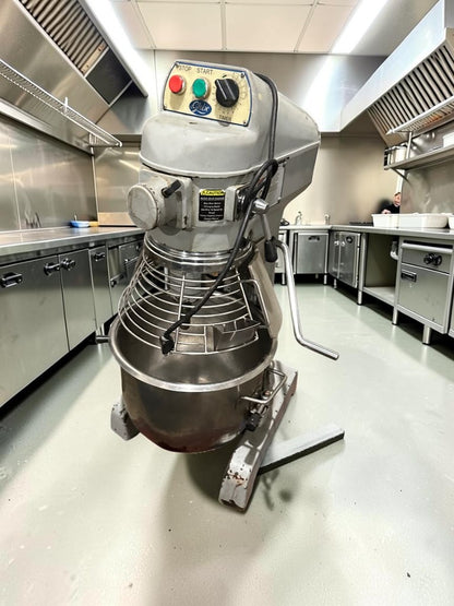 Top-Tier Condition – Globe SP20 – Commercial 20-Quart Planetary Mixer – 1/2 HP – Stainless Steel Bowl – NSF – 110V – Fully Tested & Operational!