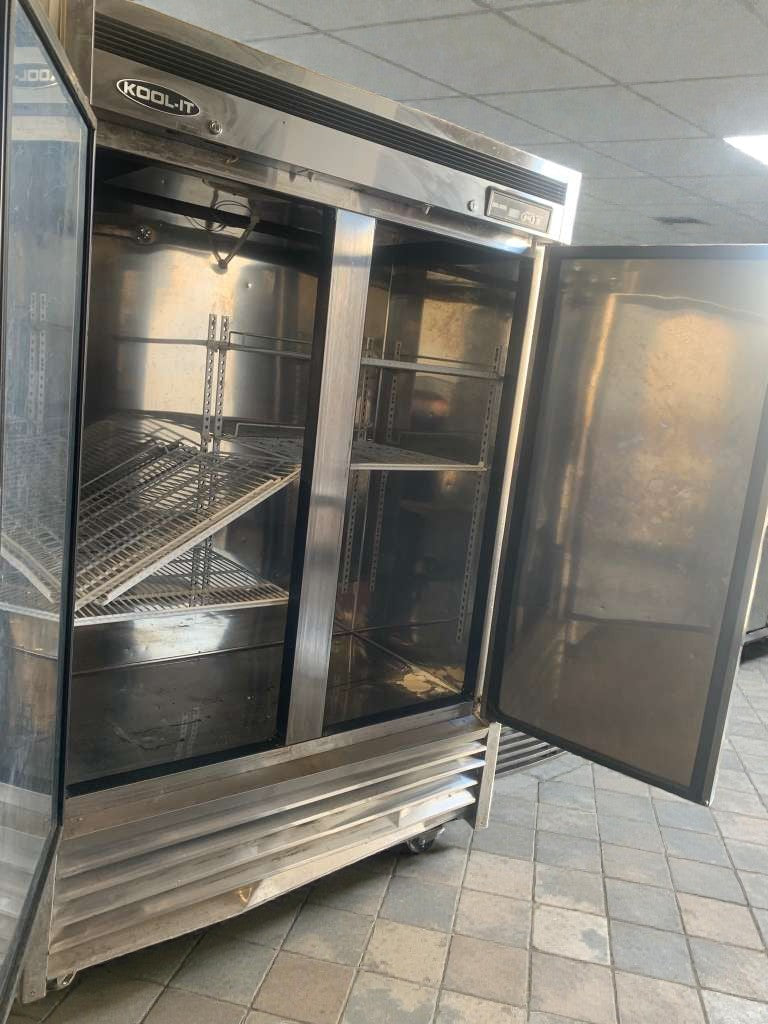 High-Grade Condition – Kool-It Commercial 2-Door Reach-In Refrigerator – 115V – Fully Tested & Working!