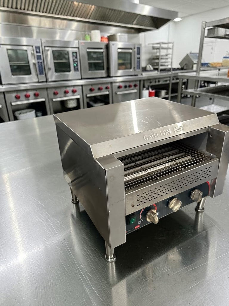 Dependable Condition – Avantco T140 – 10" Commercial Conveyor Toaster – 3" Opening – 300 Slices per Hour – 120V – 1,750W – Fully Tested & Operational!
