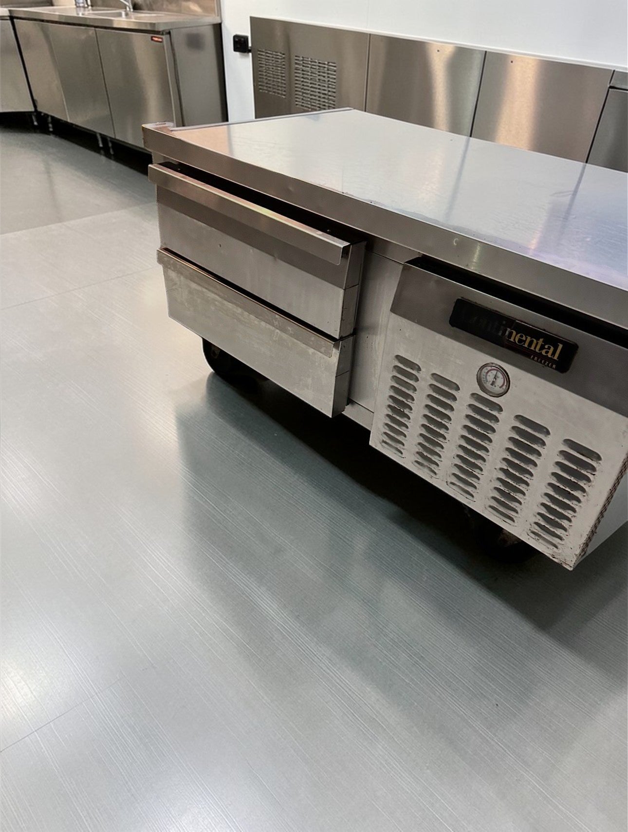 Exceptional Condition – Continental D48GFN Chef Base Freezer – 48 inch Refrigerated Equipment Stand with 2 Drawers – 115V – Commercial Kitchen Line Base – Fully Tested & Operational!