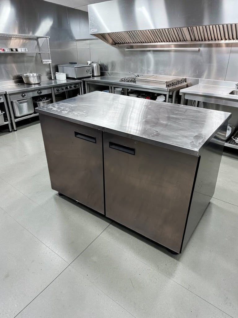 High-Quality Condition – 48" Commercial 2-Door Undercounter Refrigerator – Stainless Steel Worktop – Self-Contained Refrigeration – Fully Tested & Operational!