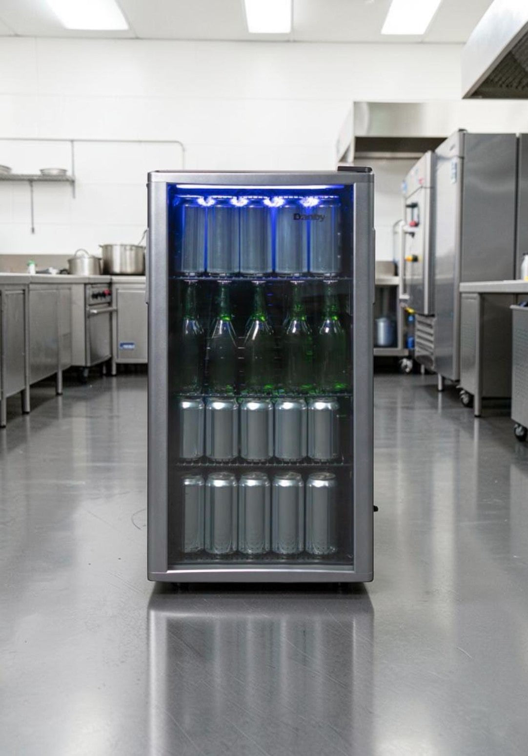 Outstanding Condition – Danby DBC120BLS-3 3.5 Cu. Ft. Beverage Center – Glass Door Cooler – Freestanding – 115V – Fully Tested & Operational!