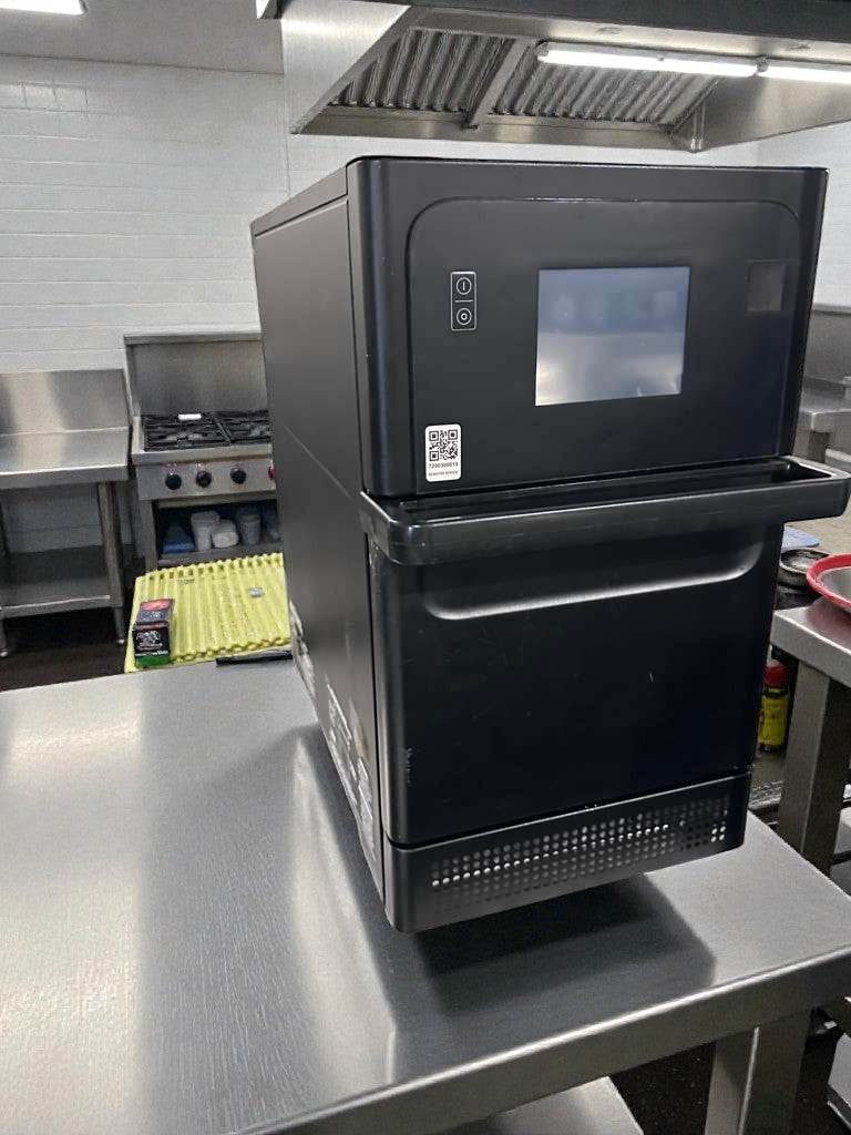 Top-Tier Condition – Merrychef Commercial High-Speed Oven – Touchscreen Control – Fully Tested & Operational!
