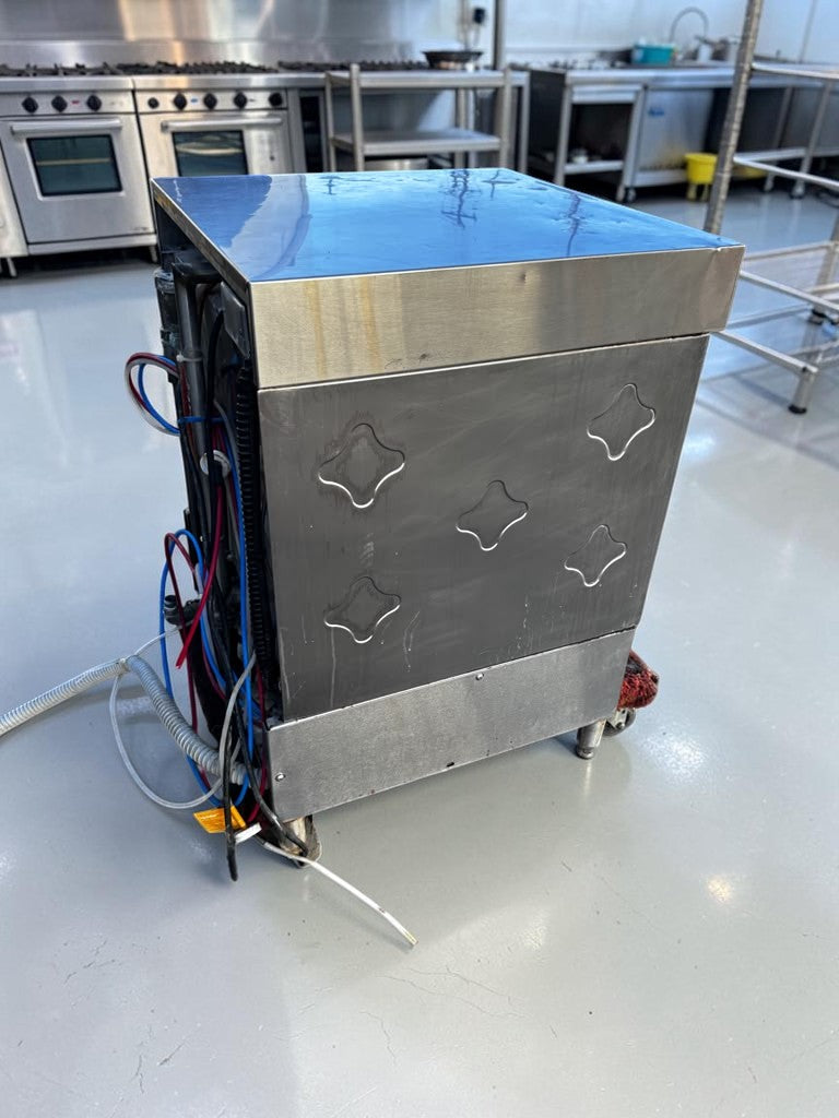Well-Maintained Condition – CMA Dishmachines L-1X W/HTR – 24″ Low-Temperature Undercounter Dishwasher – 30 Racks/Hour, 115V – Fully Tested & Operational!
