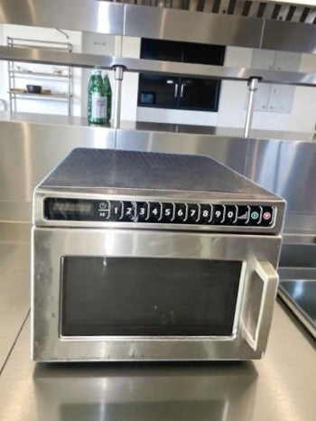 Dependable Condition – Amana HDC182 – Heavy-Duty Stainless Steel Commercial Microwave – Push Button Controls – 0.6 Cu. Ft. – 208/240V – 1800W Output – ETL Listed – Fully Tested & Operational!