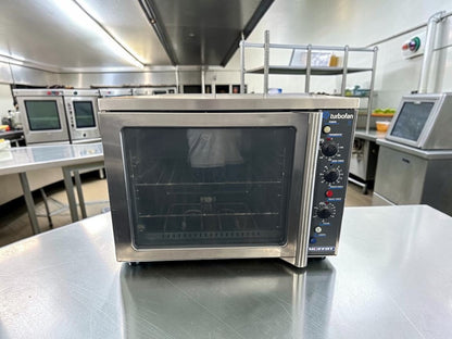 First-Class Condition – Moffat E31D4 Turbofan® – Half-Size Countertop Electric Convection Oven – 4-Pan Capacity – 208V / 1 Phase – 2.9 kW – Fully Tested & Operational!