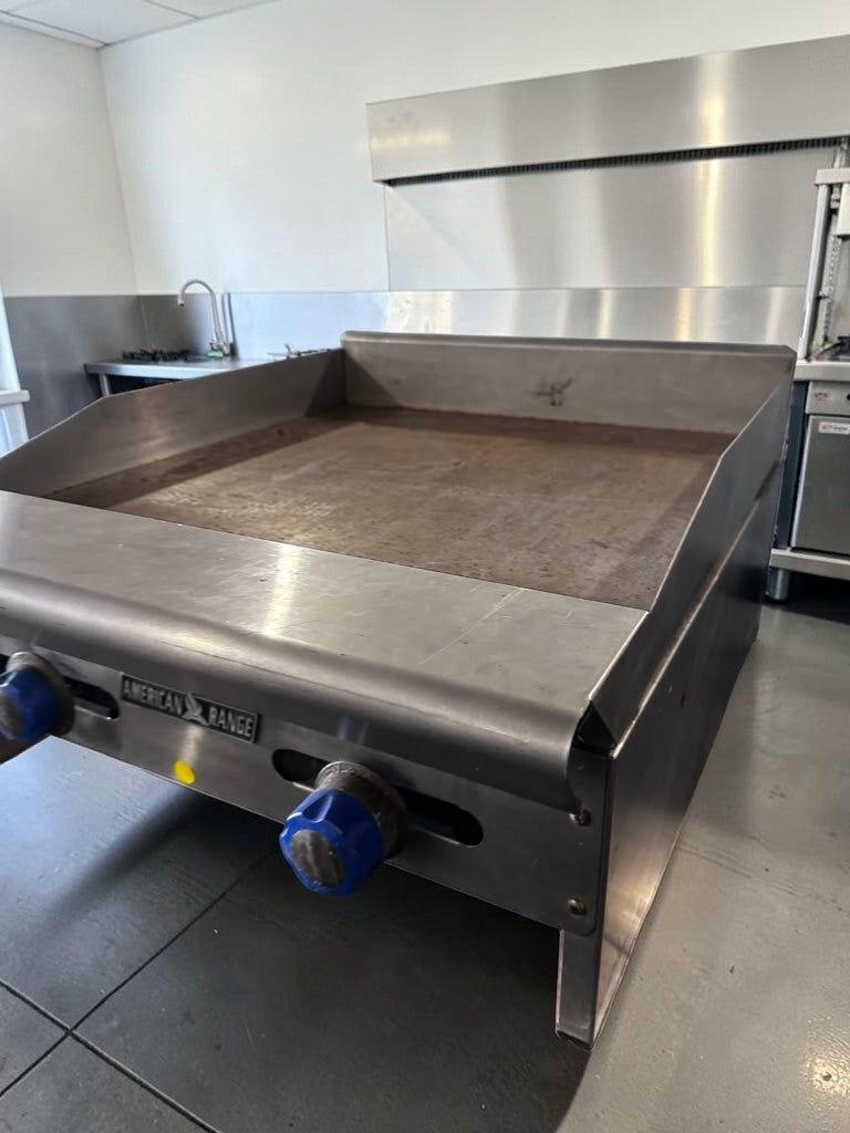 Outstanding Condition – American Range ARSMG-24 – 24" Countertop Gas Griddle – 1" Steel Plate – Natural Gas – ETL Listed – Fully Tested & Operational!