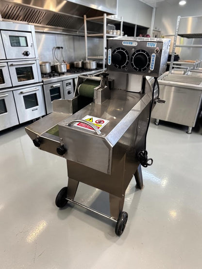Exceptional Condition – Ming Chun MG-666 – Commercial Conveyor Vegetable Cutting Machine – Adjustable Blade & Belt Speeds – 110V – Fully Tested & Operational!