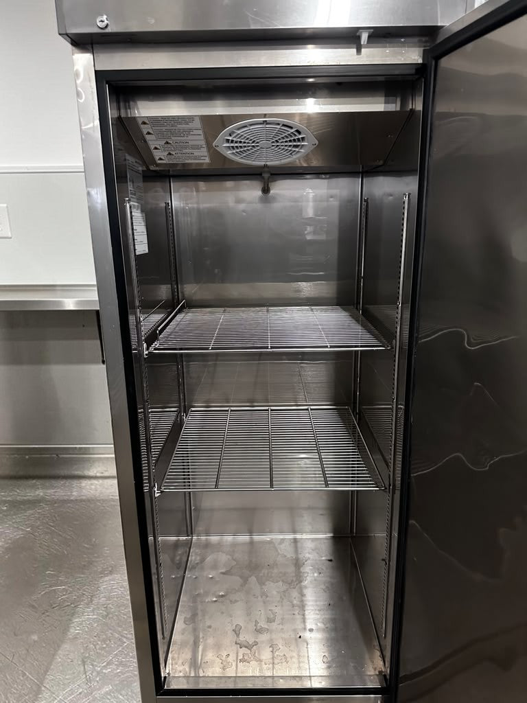 Excellent Condition – Turbo Air EF24-1-N-V – E-Line One-Section Reach-In Freezer – 21.9 Cu. Ft. – R290 – 115V – Fully Tested & Operational!