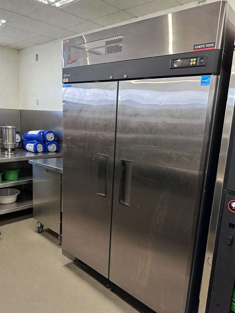 Premium Condition – Turbo Air M3F47-2-N Two-Door Commercial Reach-In Freezer – 115V / Single Phase – Fully Tested & Working!