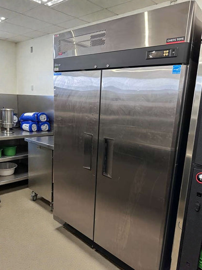 Premium Condition – Turbo Air M3F47-2-N Two-Door Commercial Reach-In Freezer – 115V / Single Phase – Fully Tested & Working!