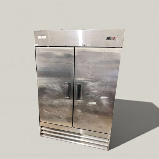 Premium Condition – Commercial Reach-In Refrigerator – Double Door – Stainless Steel – UL Listed – Fully Tested & Operational!
