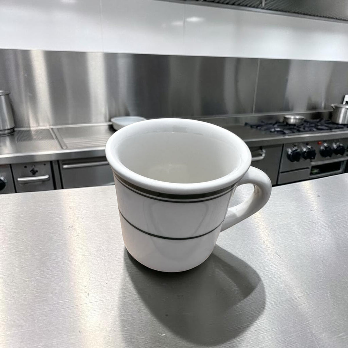 Flawless Condition – Tuxton TGB-038 Green Bay – 9 oz Commercial Canton Coffee Mugs – Fully Vitrified China – Green Band – Brand New!