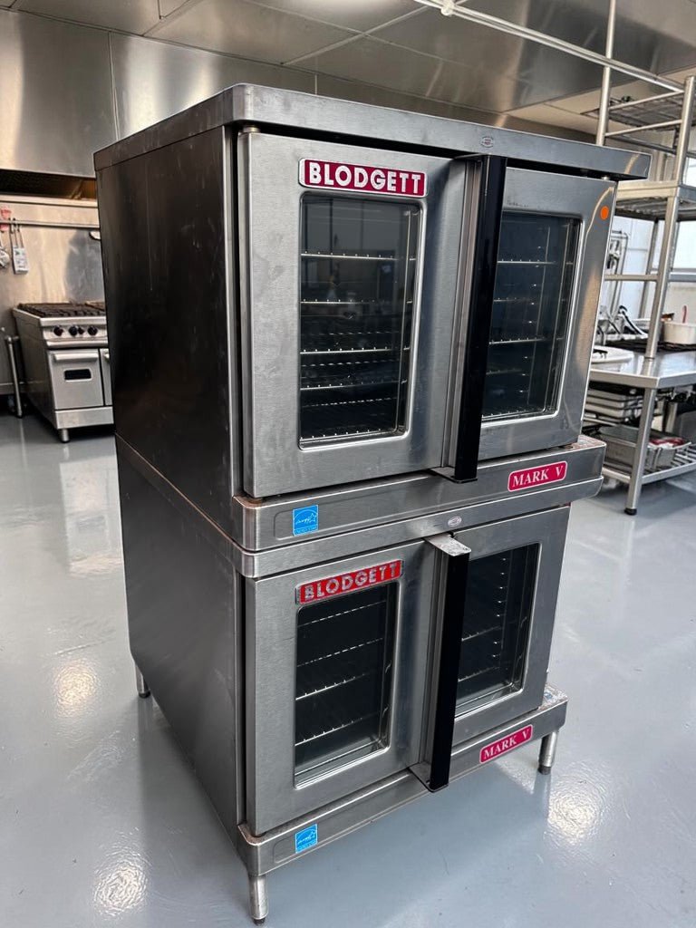 Exceptional Condition – Blodgett MARK V-100 DBL – 38" Double-Deck Electric Convection Oven – 220/240V, Single Phase – ENERGY STAR® – Fully Tested & Operational!