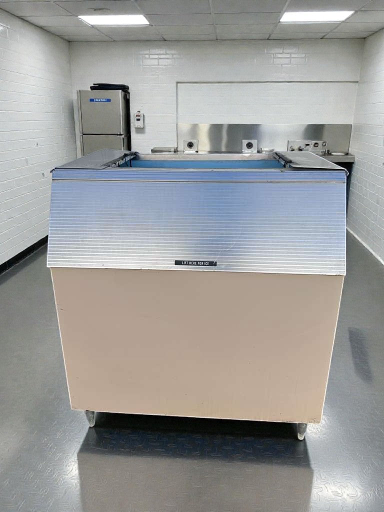 Like-New Condition – Manitowoc Commercial Ice Storage Bin – Heavy-Duty Ice Bin – Made in USA – Fully Inspected & Ready for Use!