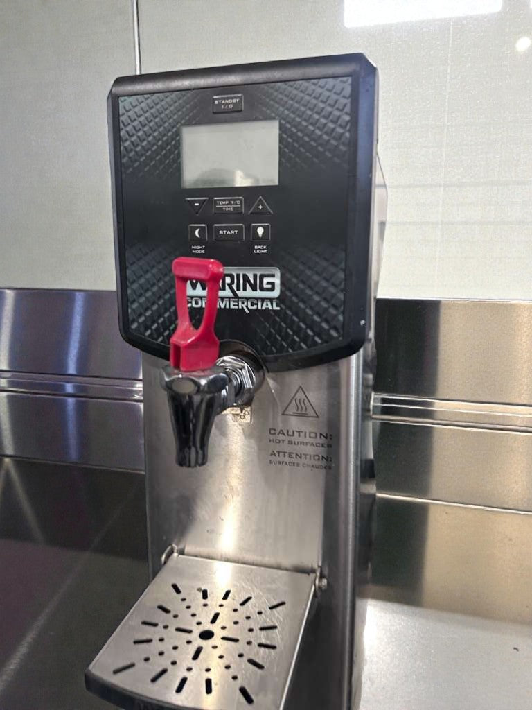 Elite Condition – Waring Commercial WWB5G – 5 Gallon Hot Water Boiler / Dispenser – 120V – Fully Tested & Operational!