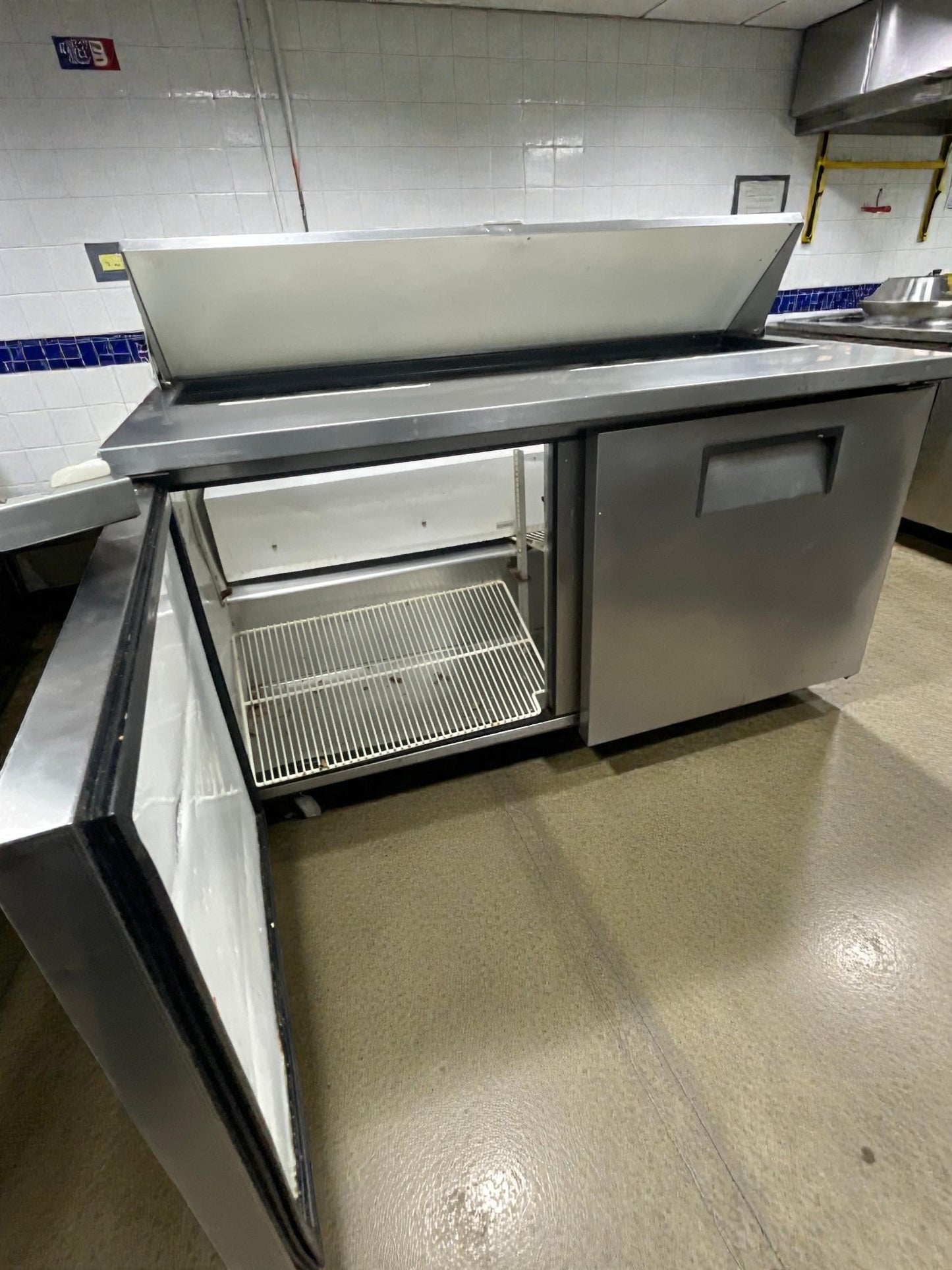 Outstanding Condition – True TSSU-60-16 Commercial Sandwich / Prep Refrigerator – 115V / Single Phase – Fully Tested & Working!