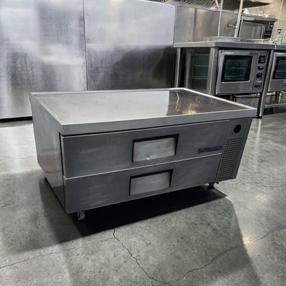 Exceptional Condition – True TRCB-52-HC Refrigerated Chef Base – 52” Width – (2) Drawers – 115V – Fully Tested & Operational!